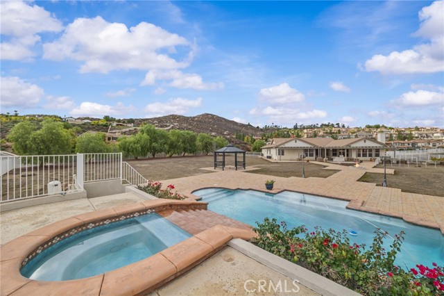 Detail Gallery Image 43 of 54 For 101 via De La Valle, Lake Elsinore,  CA 92532 - 4 Beds | 2/1 Baths