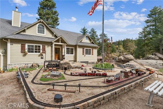 32360 Pine Manor Lane, Running Springs, CA 92382