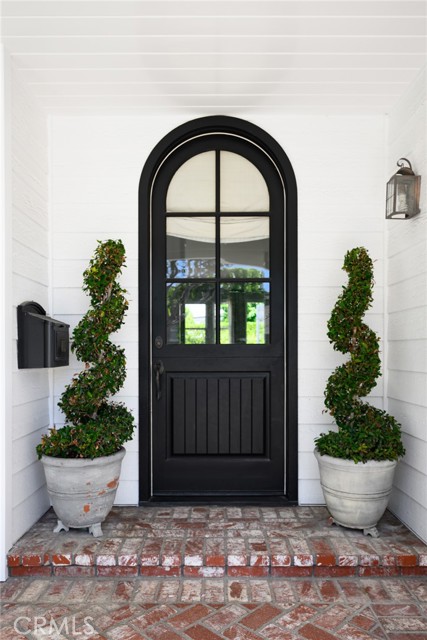 1930 Port Bishop Place, Newport Beach CA: https://media.crmls.org/medias/30569419-294f-4ad4-a6fb-6c39454cb30c.jpg