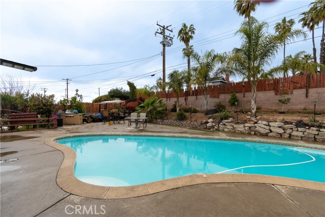 Detail Gallery Image 12 of 30 For 26174 Orchid Dr, Highland,  CA 92346 - 3 Beds | 2 Baths