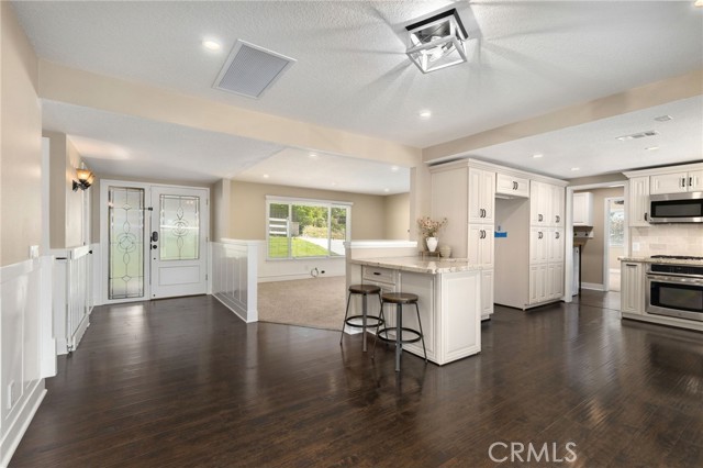 Detail Gallery Image 16 of 66 For 8729 Hillside Rd, Rancho Cucamonga,  CA 91701 - 4 Beds | 3 Baths