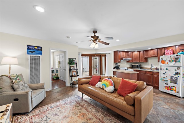 Detail Gallery Image 16 of 32 For 202 Avenida Monterey, San Clemente,  CA 92672 - 6 Beds | 4 Baths