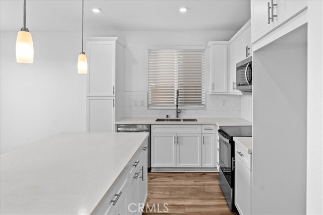 Detail Gallery Image 10 of 30 For 505 Pablo, Lake Elsinore,  CA 92530 - 3 Beds | 2/1 Baths