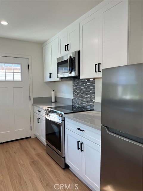 Detail Gallery Image 6 of 12 For 3593 Thor Ave, Los Alamitos,  CA 90720 - 1 Beds | 1 Baths