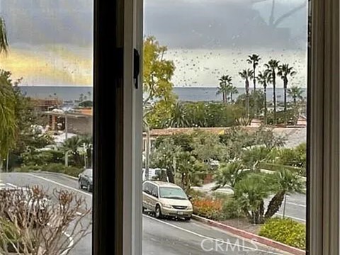 Detail Gallery Image 22 of 29 For 504 Avocado Ave, Corona Del Mar,  CA 92625 - 3 Beds | 3 Baths