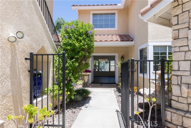 Detail Gallery Image 5 of 48 For 1035 Summerplace Ct, Corona,  CA 92881 - 5 Beds | 4 Baths