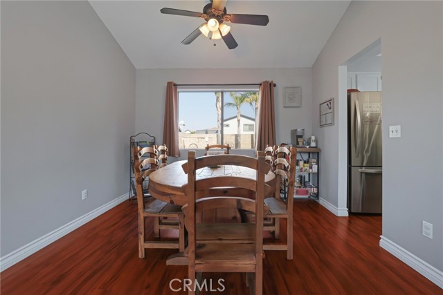 29124 Rangewood Road, Castaic CA: https://media.crmls.org/medias/305a67da-d34a-486f-b769-0eef3bae251d.jpg