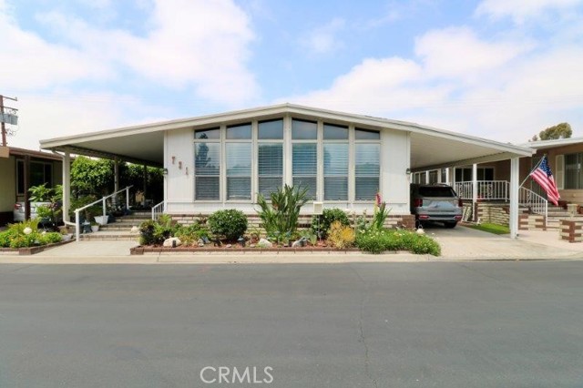 731 Glenlake Drive, Placentia CA: https://media.crmls.org/medias/305abdb8-6858-47c5-9dba-53bf3ad71edd.jpg
