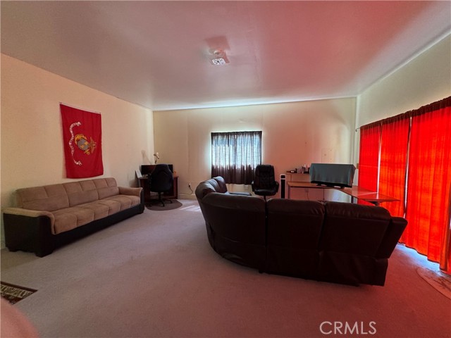 4922 Lowell Avenue, Glendale CA: https://media.crmls.org/medias/305ae067-2dc8-44f4-beeb-e04c9f231b23.jpg