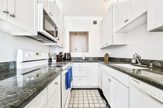 Detail Gallery Image 22 of 47 For 140 Linden Ave #956,  Long Beach,  CA 90802 - 1 Beds | 1 Baths