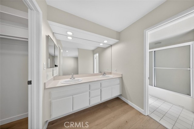 Detail Gallery Image 29 of 43 For 15235 Magnolia Bld #E,  Sherman Oaks,  CA 91403 - 3 Beds | 3 Baths