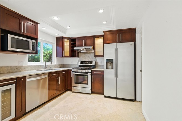 Detail Gallery Image 5 of 23 For 14846 Brownstone Ln, Westminster,  CA 92683 - 3 Beds | 2/1 Baths