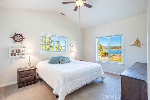 Detail Gallery Image 18 of 36 For 5059 Indian Island, Weed,  CA 96094 - 4 Beds | 2/1 Baths