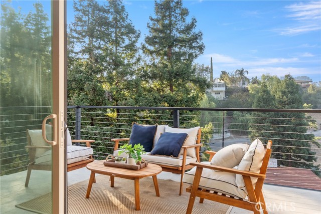 Detail Gallery Image 12 of 64 For 5166 Marmol Dr, Woodland Hills,  CA 91364 - 3 Beds | 3 Baths