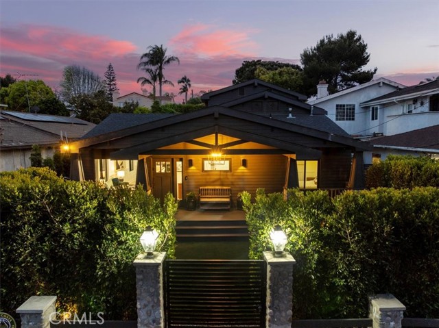 1012 10th Street, Manhattan Beach CA: https://media.crmls.org/medias/305e06b9-7490-42f7-926c-3d85447abe25.jpg