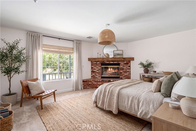 3 Bed Home for Sale in Acton, California
