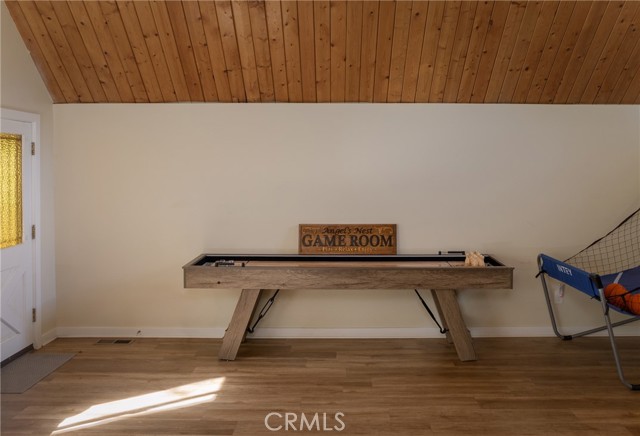 517 Brentwood, Lake Arrowhead, CA 92352