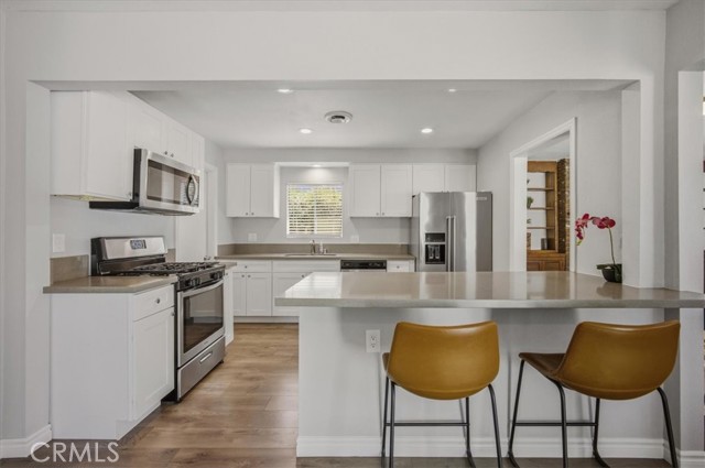 Detail Gallery Image 13 of 41 For 188 E Green, Claremont,  CA 91711 - 4 Beds | 2 Baths