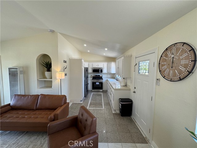 Detail Gallery Image 8 of 27 For 28302 Alessandro, Moreno Valley,  CA 92555 - 2 Beds | 1 Baths