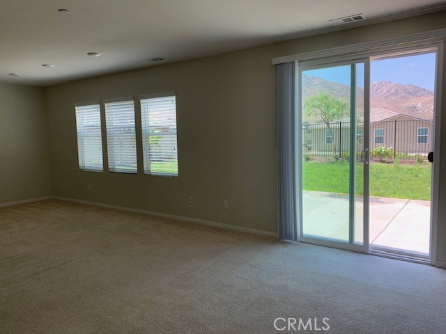 20813 Spring Street, Riverside CA: https://media.crmls.org/medias/306063d9-b9c4-495b-99fe-fb2ccd951854.jpg