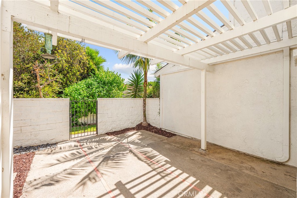 MLS #OC25236471 image #43