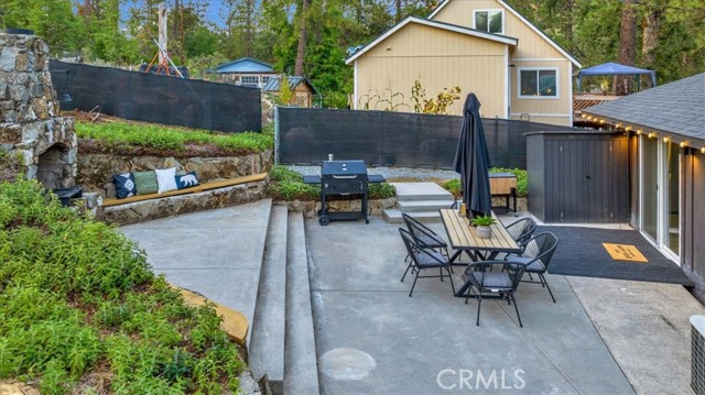 Detail Gallery Image 11 of 51 For 40444 Road 222, Bass Lake,  CA 93604 - 3 Beds | 1 Baths