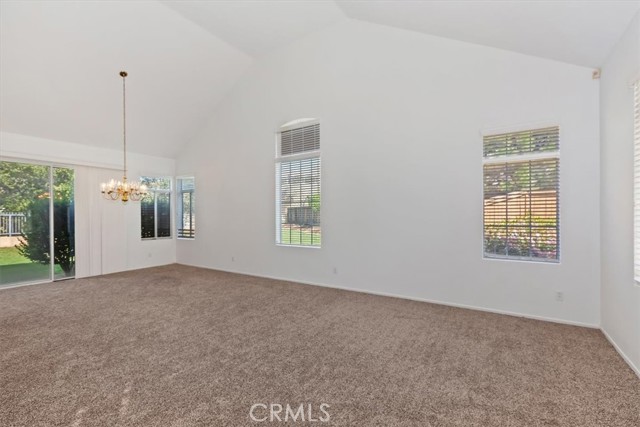 Detail Gallery Image 8 of 57 For 10011 Thornbird Ct, Moreno Valley,  CA 92557 - 4 Beds | 3 Baths