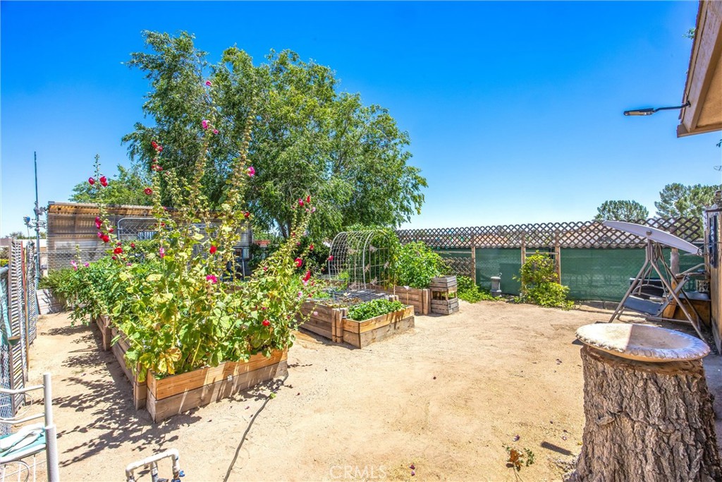 https://media.crmls.org/medias/3061e8b0-7cf6-4ecd-82ef-d60a6580c431.jpg?preset=X-Large
