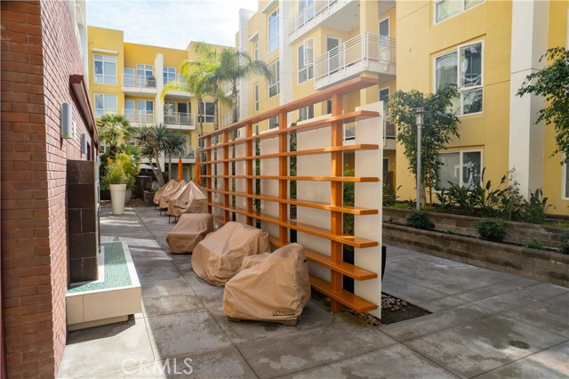 Detail Gallery Image 55 of 64 For 21301 Erwin St #237,  Woodland Hills,  CA 91367 - 2 Beds | 2 Baths