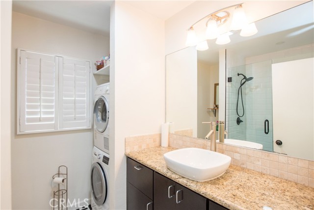 611 S La Veta Park Circle, Orange CA: https://media.crmls.org/medias/3066703d-c0dc-4ea6-9580-bbb0ae647ccb.jpg