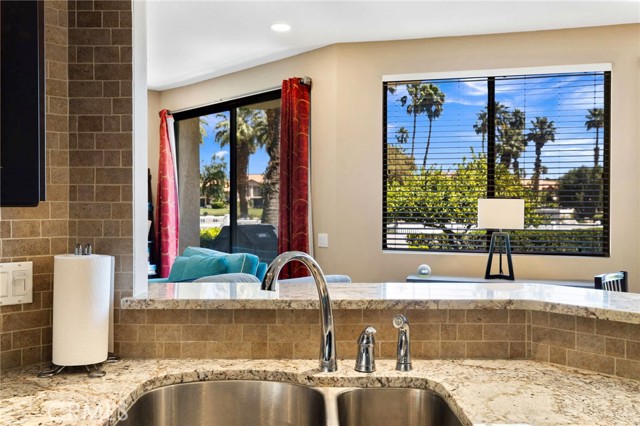 55108 Firestone, La Quinta CA: https://media.crmls.org/medias/3066fca0-82f7-41ed-9a04-857ef6f7fcbf.jpg
