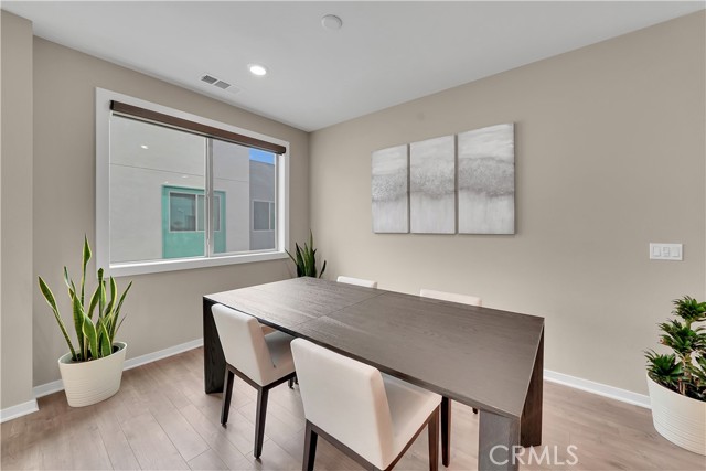 Detail Gallery Image 5 of 25 For 203 Bowery, Irvine,  CA 92612 - 3 Beds | 3 Baths