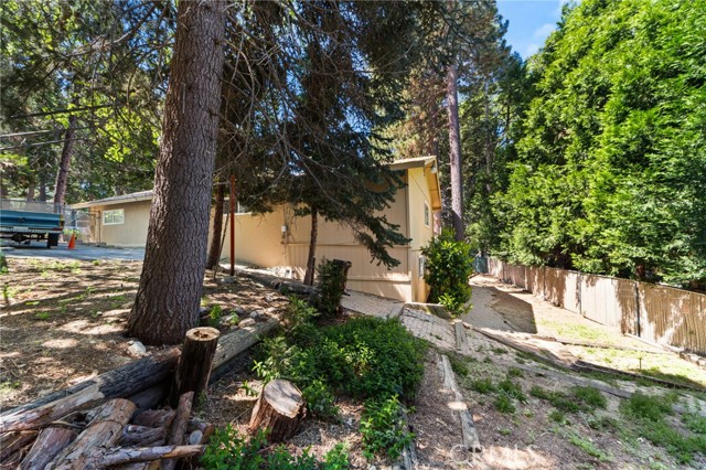 31686 Luring Pines Circle, Running Springs, CA 92382