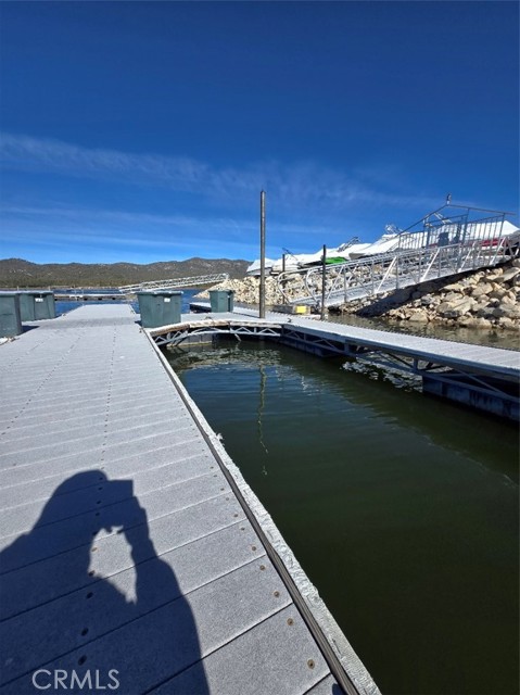 Detail Gallery Image 4 of 6 For 400 Pine Knot Blvd J-2, Big Bear Lake,  CA 92315 - – Beds | – Baths