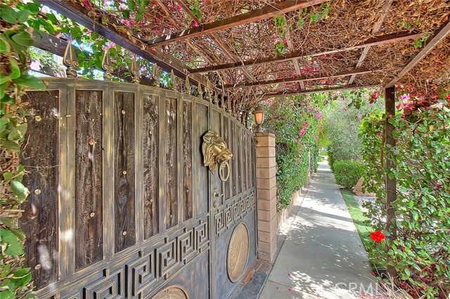 Detail Gallery Image 3 of 69 For 17419 Cohasset, Lake Balboa,  CA 91406 - 3 Beds | 2 Baths