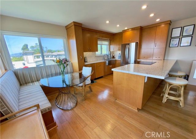 Detail Gallery Image 9 of 19 For 240 Moss #12,  Laguna Beach,  CA 92651 - 1 Beds | 1 Baths