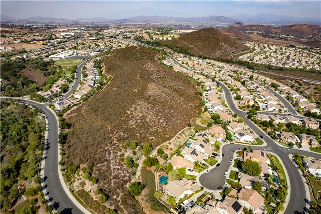 27126 Coral Bells Way, Murrieta CA: https://media.crmls.org/medias/30694ae0-909d-4ee6-a120-aa59b625e877.jpg