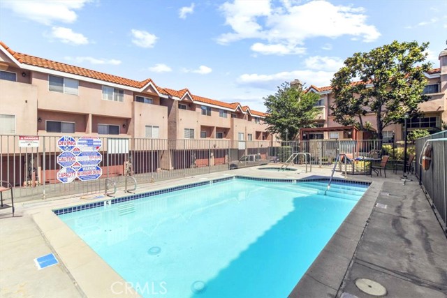 Detail Gallery Image 41 of 45 For 7320 Balboa Bld, Lake Balboa,  CA 91406 - 2 Beds | 2 Baths