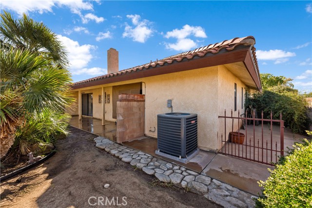 Detail Gallery Image 33 of 38 For 43732 Countryside Dr, Lancaster,  CA 93536 - 3 Beds | 2 Baths