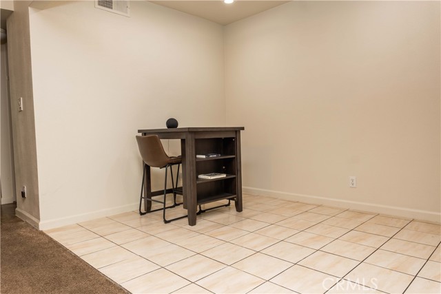 Detail Gallery Image 8 of 26 For 16710 Orange #L59,  Paramount,  CA 90723 - 3 Beds | 2/1 Baths