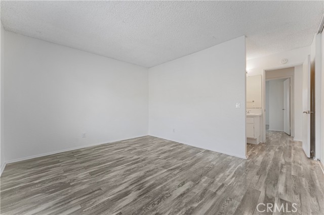 8653 Calle Del Prado, Rancho Cucamonga CA: https://media.crmls.org/medias/306cd85d-73df-4c35-8c78-eeab940a659c.jpg