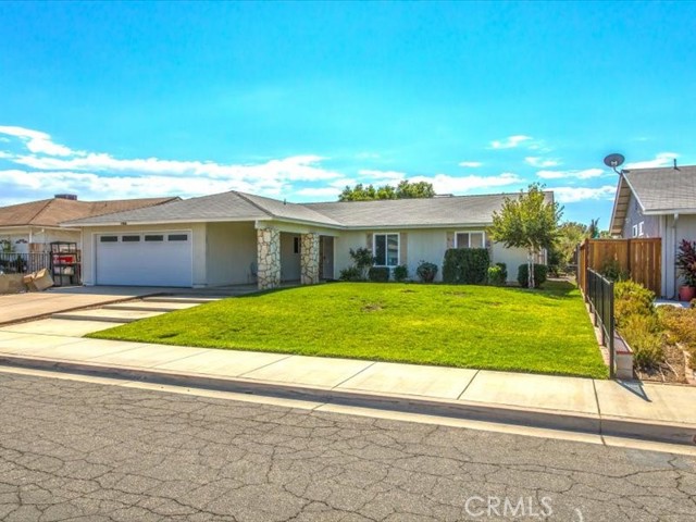 Detail Gallery Image 2 of 24 For 27450 Embassy St, Menifee,  CA 92586 - 2 Beds | 2 Baths