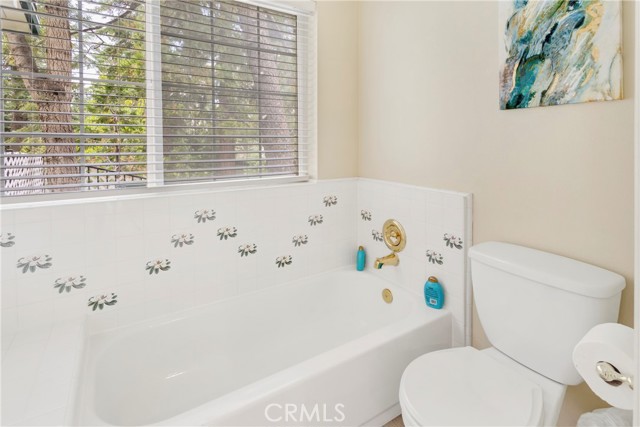 Detail Gallery Image 37 of 71 For 288 N Fairway Dr, Lake Arrowhead,  CA 92352 - 8 Beds | 5/1 Baths