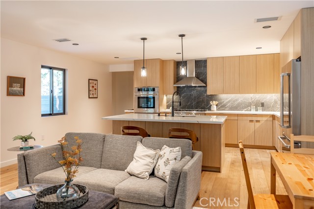 259 Victoria Lane, Sugarloaf CA: https://media.crmls.org/medias/306dddde-7eb1-43ce-90b5-ededeea1229f.jpg