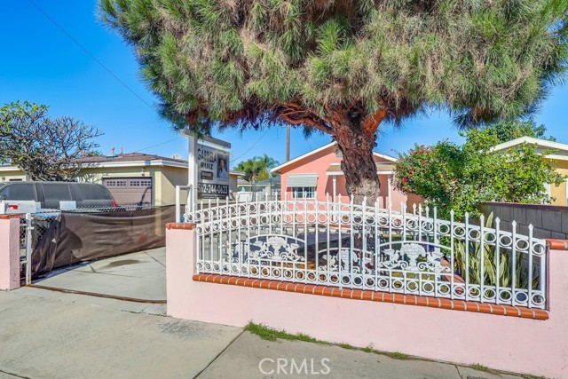 12121 163rd Street, Norwalk, California 90650, 3 Bedrooms Bedrooms, ,1 BathroomBathrooms,Single Family Residence,For Sale,163rd,DW25015651