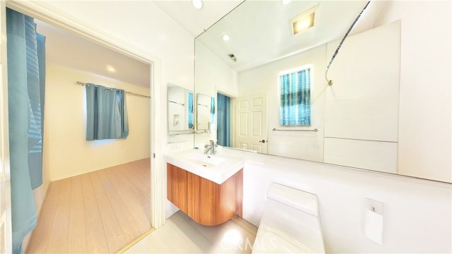 Detail Gallery Image 17 of 48 For 644 Milford, Los Angeles,  CA 90042 - 4 Beds | 3/1 Baths