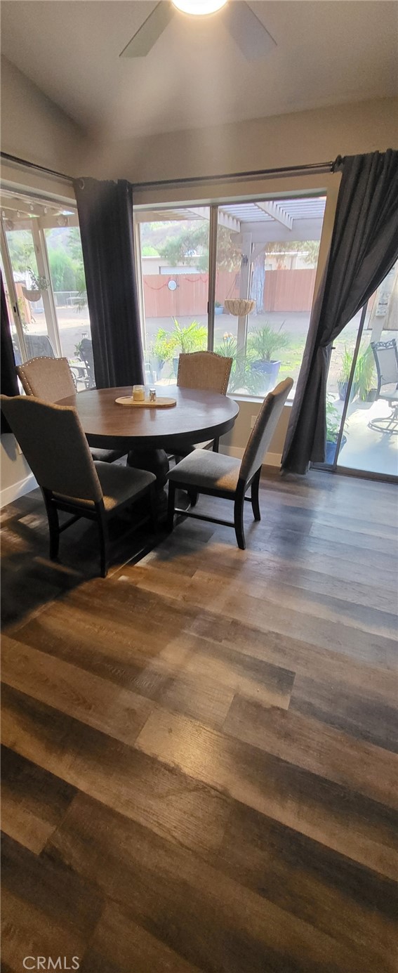 30921 Sarabia Street, Lake Elsinore CA: https://media.crmls.org/medias/3070f1f4-2357-4c2e-98cb-159c8f1096ba.jpg