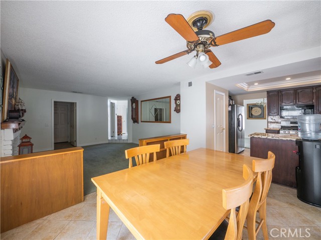 Detail Gallery Image 11 of 23 For 1241 Oakcrest Cir, Corona,  CA 92882 - 4 Beds | 2/1 Baths