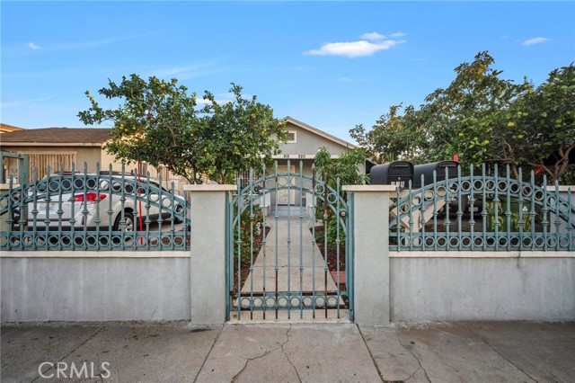 Detail Gallery Image 2 of 41 For 818 W 65th, Los Angeles,  CA 90044 - – Beds | – Baths