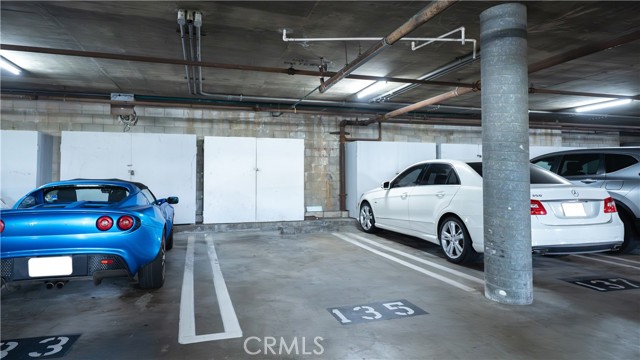 Detail Gallery Image 11 of 19 For 102 Scholz #37,  Newport Beach,  CA 92663 - 1 Beds | 1 Baths